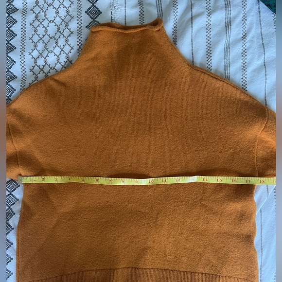 WILFRED Cyprie 100% merino wool mock neck knit sweater golden yellow Aritzia - Picture 10 of 11